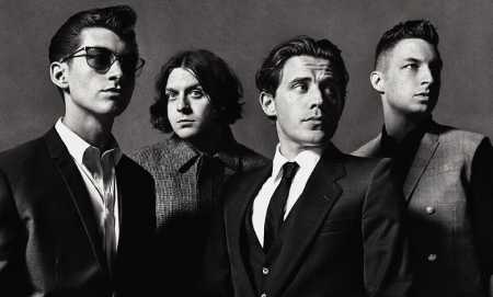 Dan Bárta vyjede s Illustratosphere na turné Mezi vrcholy Arctic Monkeys