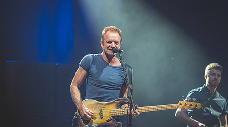 Sting rozdal plné hrsti dobré nálady na Metronome festivalu Sting rozdal plné hrsti dobré nálady na Metronome festivalu