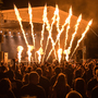 Rockový večírek v Hořovicích nabídl fanouškům kvalitní muziku a ohňovou show