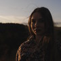 Barbora Mochowa nabízí v novém singlu naději a radost