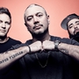 Fun Lovin' Criminals přivezou do Prahy hudební ironii i tarantinovskou atmosférou