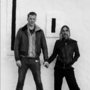 Poslechněte si první song „Break Into Your Heart" dvojice Iggy Pop a Josh Homme