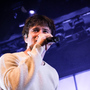 Alec Benjamin předvedl v pražské Arše+ intimní a upřímný výkon
