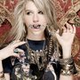 KE$HA pomalu míří do ČR