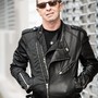 Phil Rudd z AC/DC bude mít samostatně v Čechách premiéru