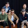 Frank Iero a L. S. Dunes vydali album a míří do Prahy