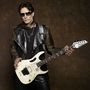 Legenda Steve Vai zahraje Praze