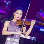 Fenomenální houslitska Vanessa Mae míří do Prahy a Ostravy